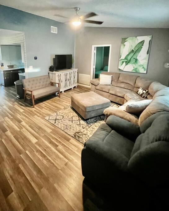 Pinebrook Home Close To Beach Largo Ngoại thất bức ảnh